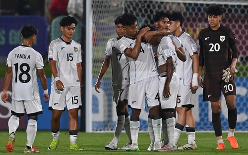 Tuyển trẻ Indonesia thua ngược ở World Cup, cầu thủ xứ Vạn đảo lên tiếng xin lỗi