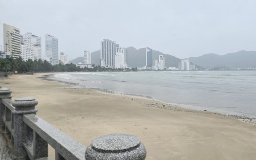 Khánh Hòa tạm ngừng các hoạt động tour, tuyến tham quan du lịch trước bão số 13