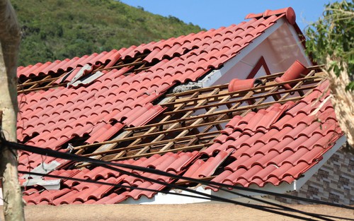 Bão số 13 làm sập, hư hỏng hơn 26.470 căn nhà và gây nhiều thiệt hại