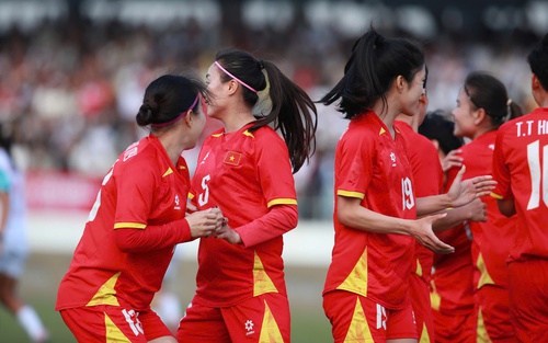Vì sao Việt Nam dẫn đầu bảng bóng đá nữ SEA Games 2025 dù bằng điểm 2 đội khác?