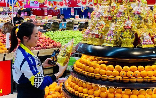 Thủ tướng yêu cầu khẩn trương phục hồi sản xuất kinh doanh, đẩy mạnh tiêu dùng, phục vụ nhu cầu Tết của nhân dân