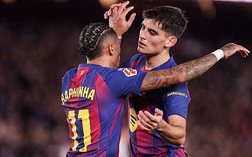Raphinha lập cú đúp, Barca bỏ xa Real Madrid 7 điểm ở La Liga