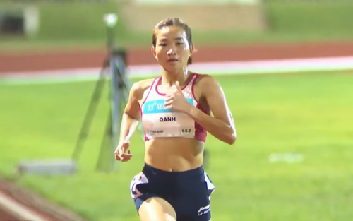 Nguyễn Thị Oanh tiếp tục 'vô đối' trên đường chạy 5000m nữ, giành HCB cũng là một VĐV Việt Nam