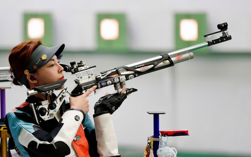 SEA Games 2025: Khám phá trang phục thi đấu của người đẹp bắn súng Phí Thanh Thảo