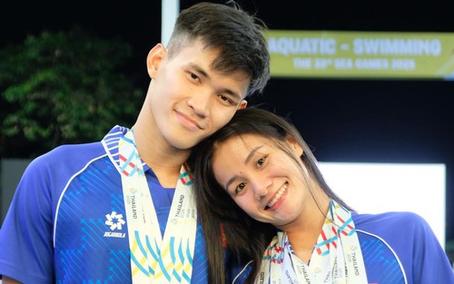 Cặp VĐV hot nhất SEA Games 2025 của Việt Nam cùng nhau khoe bộ huy chương khủng