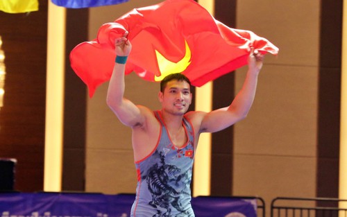 Thắng trận chung kết SEA Games 2025 chỉ sau 32 giây, tượng đài vật Việt Nam đi vào lịch sử