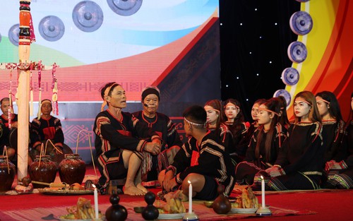 Kế thừa và phát huy di sản văn hóa cồng chiêng Tây Nguyên
