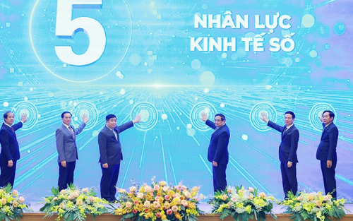 Thủ tướng Phạm Minh Chính: Phát triển kinh tế số, xã hội số, công dân số với "5 tiên phong, 5 có và 5 không"