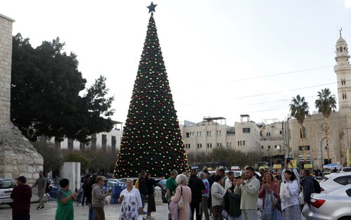Bethlehem tưng bừng đón Giáng sinh trọn vẹn đầu tiên kể từ khi xung đột Gaza bùng phát