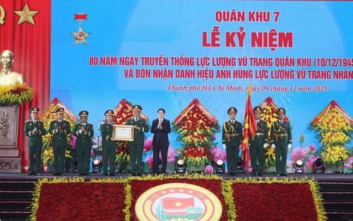 Chủ tịch nước dự Lễ kỷ niệm 80 năm Ngày truyền thống Quân khu 7