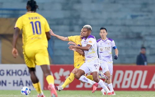 Ngoại binh Hà Nội FC bị chê thậm tệ sau trận ra mắt dù là Vua phá lưới giải VĐQG ở Nam Mỹ