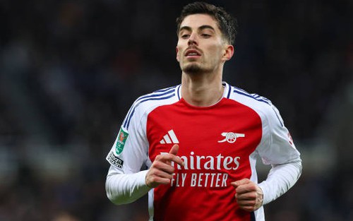 Arsenal mất trung phong duy nhất, quá khó đua vô địch Ngoại hạng Anh với Liverpool