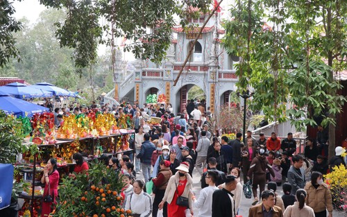 Chào tuần mới: Đi qua "tháng ăn chơi"