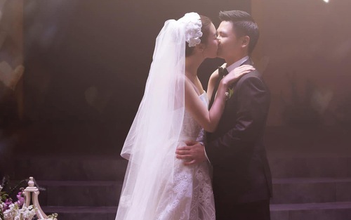 “Nàng dâu hào môn” Đỗ Mỹ Linh bỗng “xả kho” ảnh bên chồng doanh nhân
