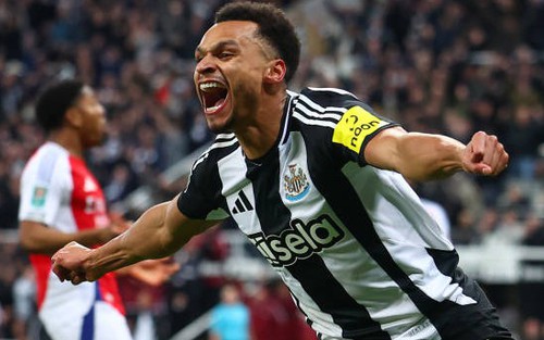 Newcastle thắng đậm Arsenal để vào chung kết cúp Liên đoàn Anh 