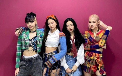 Hành trình chinh phục ngành công nghiệp thời trang của thần tượng Kpop