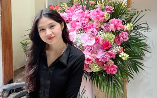 Chủ công bóng chuyền nữ Việt Nam nghỉ thi đấu sau 14 năm thăng trầm, trở thành bà chủ ở tuổi 26