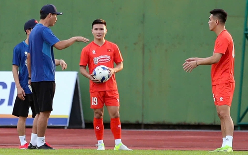 Tiến Linh nỗ lực vì Xuân Son