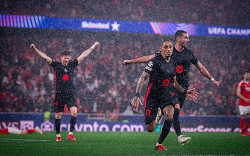 Mbappe, Salah hay Harry Kane có phải là đối thủ của Raphinha cho danh hiệu Quả bóng Vàng 2025