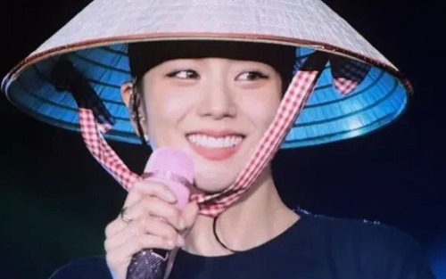 Jisoo Blackpink sắp đến Hà Nội, biểu diễn 6 ca khúc