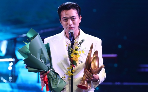 SOOBIN Hoàng Sơn được vinh danh Gương mặt trẻ Việt Nam tiêu biểu
