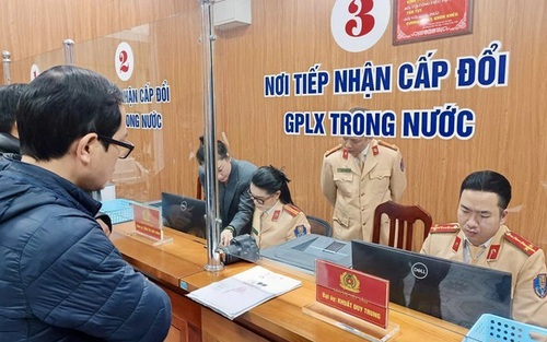 Tăng năng lực tiếp nhận, xử lý hồ sơ cấp đổi giấy phép lái xe lên 10 nghìn bộ mỗi ngày