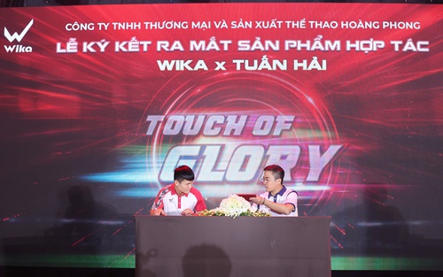 Tiền đạo Tuấn Hải ra mắt thương hiệu giày bóng đá riêng