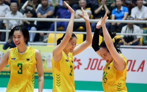 Trần Thị Thanh Thúy trở lại, hàng loạt CĐV nói thẳng sự thật về huyền thoại Ngọc Hoa và HLV nổi tiếng