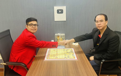 Huyền thoại cờ tướng Việt Nam vô địch ở tuổi 47 sau chiến thắng trước kiện tướng quốc gia