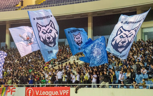 'Giải cứu' V-League 