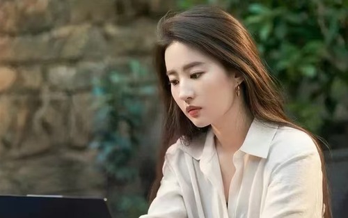 Sự thật về cuộc sống độc thân của "Thần tiên tỷ tỷ" Lưu Diệc Phi được hé lộ