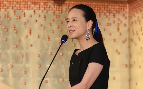 Madam Pang được khuyên kiện 1 người sau khi mất gần 300 tỷ, cựu chủ tịch LĐBĐ Thái Lan bị tố trục lợi