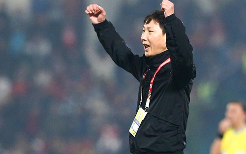 HLV Kim Sang Sik dẫn dắt các ngôi sao Đông Nam Á so tài với  Manchester United