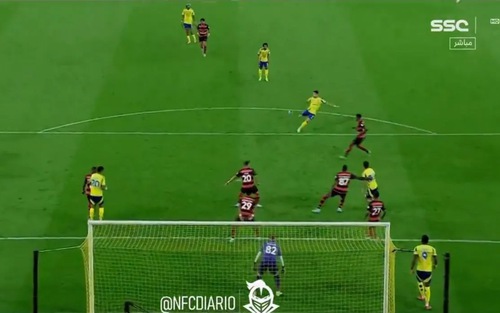 Ngỡ ngàng với siêu phẩm volley của Ronaldo cho Al Nassr, ngoại tứ tuần mà vẫn quá 'gân'