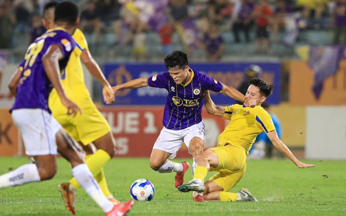 Bầu Hiển thưởng 'nóng' CLB Quảng Nam, cuộc đua V-League thêm khốc liệt