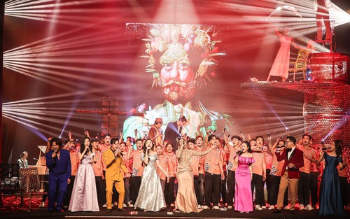 Chương trình nghệ thuật từ thiện 'Hoa và Rác' tại Nhà hát Lớn Hà Nội