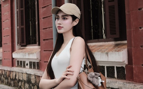 Hoa hậu Đỗ Thị Hà với gu thời trang ngày càng ấn tượng 