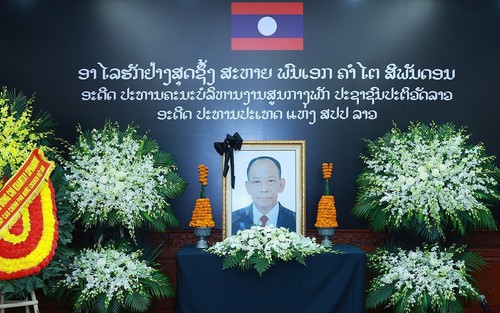 Đại tướng Khamtay Siphandone - Tấm gương sáng về lòng trung thành với Tổ quốc và nhân dân