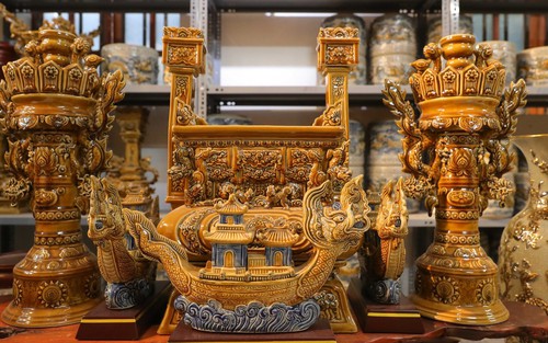 Lễ hội Quà tặng Du lịch Hà Nội năm 2025: Tôn vinh gốm Bát Tràng, lụa Vạn Phúc
