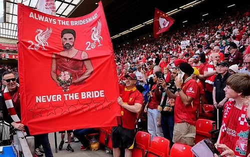CĐV Liverpool 'xát muối' vào nỗi đau kéo dài của Arsenal, Arteta và Odegaard bị chế nhạo tơi tả
