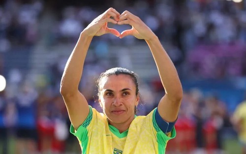 Đội tuyển Brazil bất ngờ gọi lại cựu binh 39 tuổi trước thềm Copa America