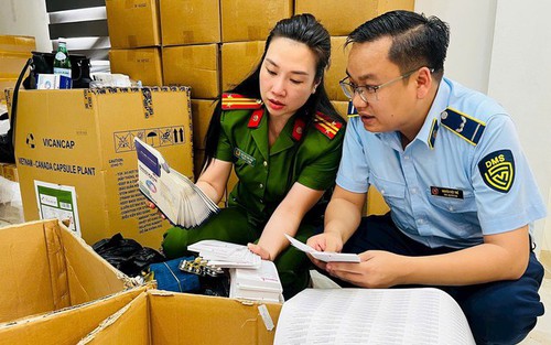 Công an Hà Nội bắt 7 đối tượng, thu trên 100 tấn thuốc và thực phẩm chức năng giả
