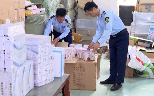 Thủ tướng: Bổ sung chế tài xử lý người nổi tiếng, nghệ sĩ lợi dụng uy tín quảng cáo sai sự thật