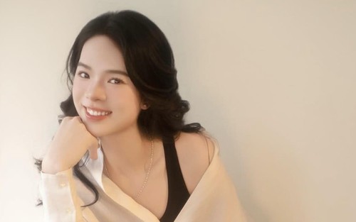 'Nàng thơ' của ĐT bóng chuyền nữ Việt Nam đón sinh nhật cùng với Bích Tuyền 