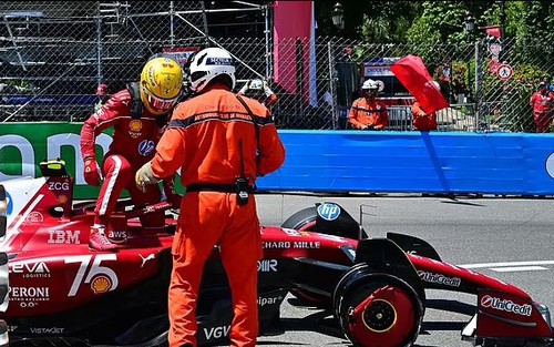 Lewis Hamilton gặp tai nạn tại Monaco GP, đội Ferrari chạy đua với thời gian