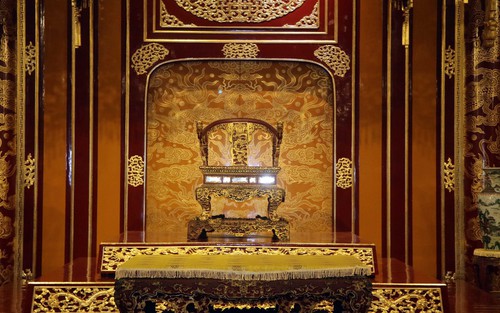 Hồi chuông cảnh báo sau vụ việc Ngai vua Triều Nguyễn bị xâm hại