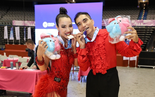 Cặp VĐV Phạm Trung Hòa và Nguyễn Mỹ Trang giành HCV tại World Masters Games 2025