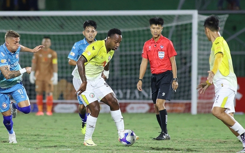 Cuộc đua trụ hạng V-League 2024/25: Cuộc chiến sinh tồn còn 4 đội