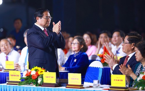 Thủ tướng dự Chương trình chính luận nghệ thuật "Côn Đảo - Hùng ca ý chí Việt Nam"