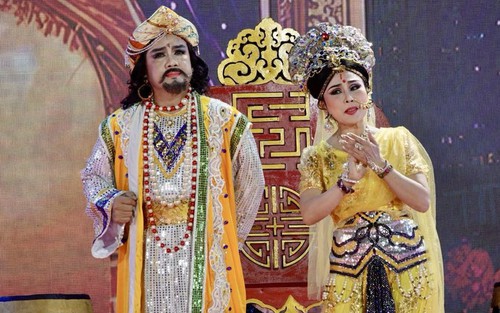 NSƯT Lê Tứ hoan hỷ tham gia Đại lễ Vesak 2025